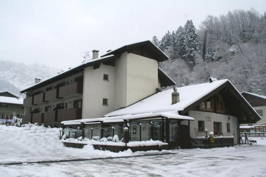 Residence Elga Valdisotto Exterior photo